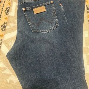 Wrangler Women’s Jeans Lainey Wilson Boot Hugger